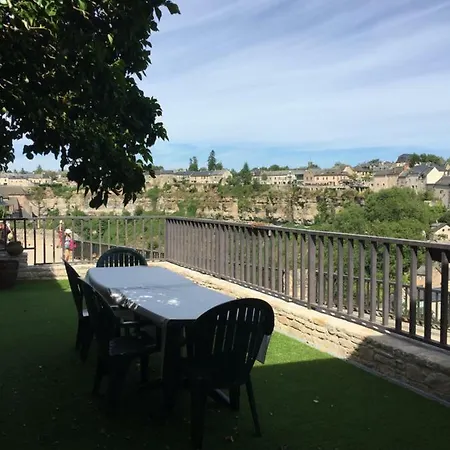 בית נופש Logis Del Castel