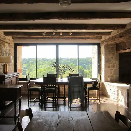 Logis Del Castel בית נופש