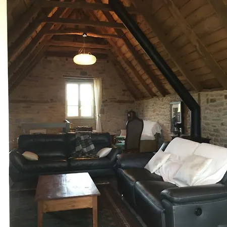 בית נופש Logis Del Castel Bozouls